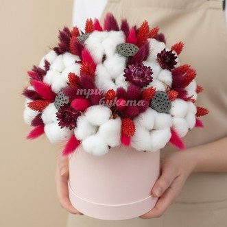 Хлопок и сушёный лотос в коробке