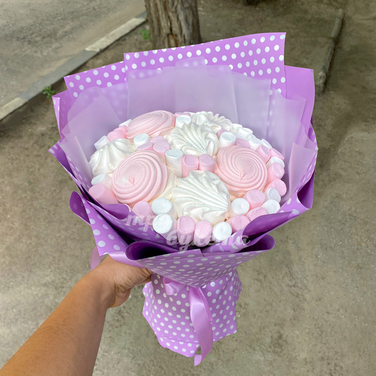 Букет из нежного зефира