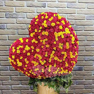 Сердце из роз 1001шт.